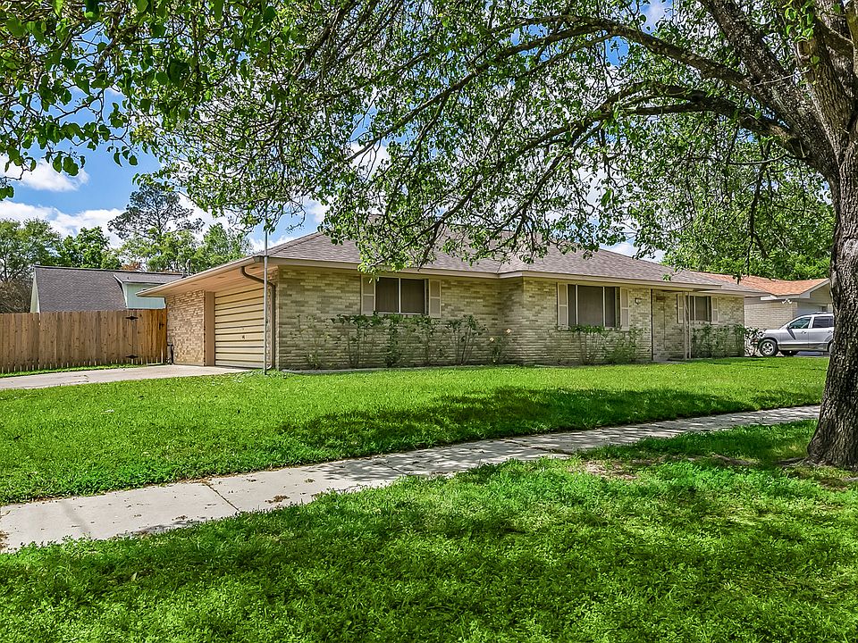 1st image of 1465 Englewood Dr