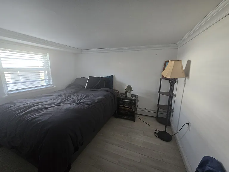 411 E Fulton St — Photo 21