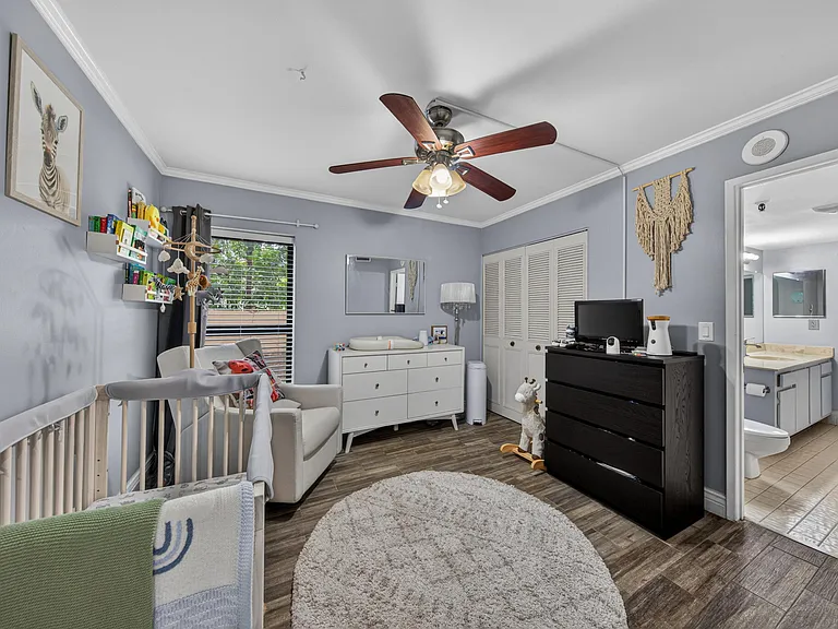 2200 S Cypress Bend Dr #101 — Photo 23
