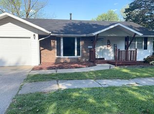 918 Brookfield Ave, Brookfield, MO 64628