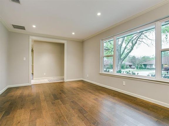 5th image of 1605 Westlake Dr