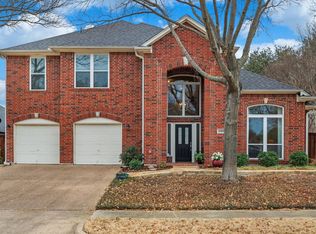 2400 Crest Park Dr, Arlington, TX 76006