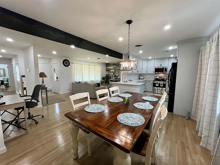 1113 Eric Ave — Photo 10