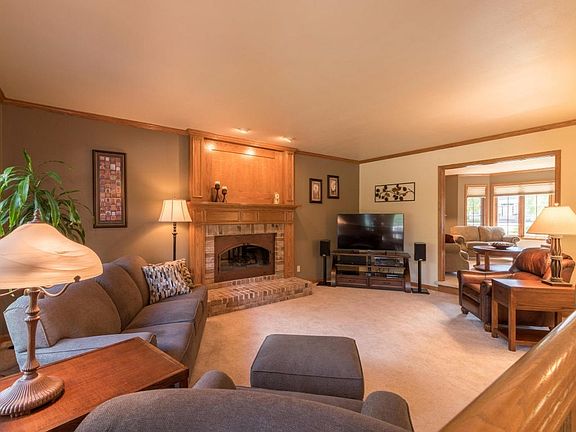 4th image of 572 Cottonwood Ln