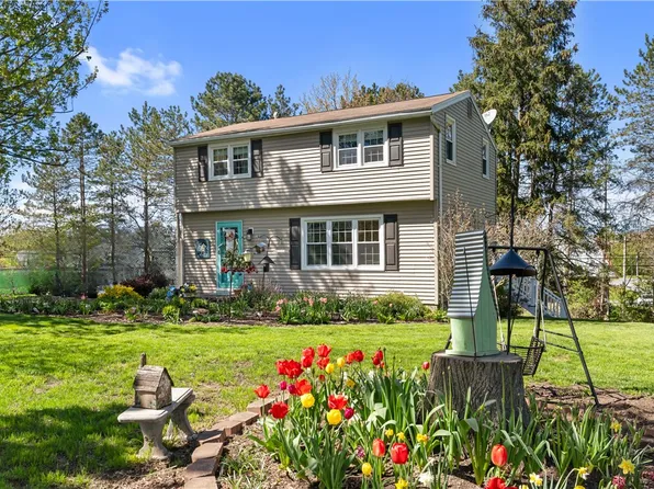 29 Pleasant Way, Hilton, NY 14468