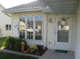 1003 Erickson Ln, Burlington, IA 52601