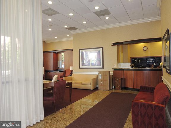 2nd image of 3800 Fairfax Dr APT 1511