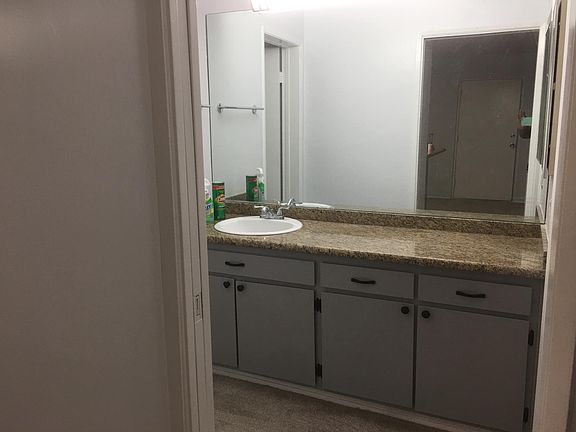 5th image of 4600 Lamont St #302