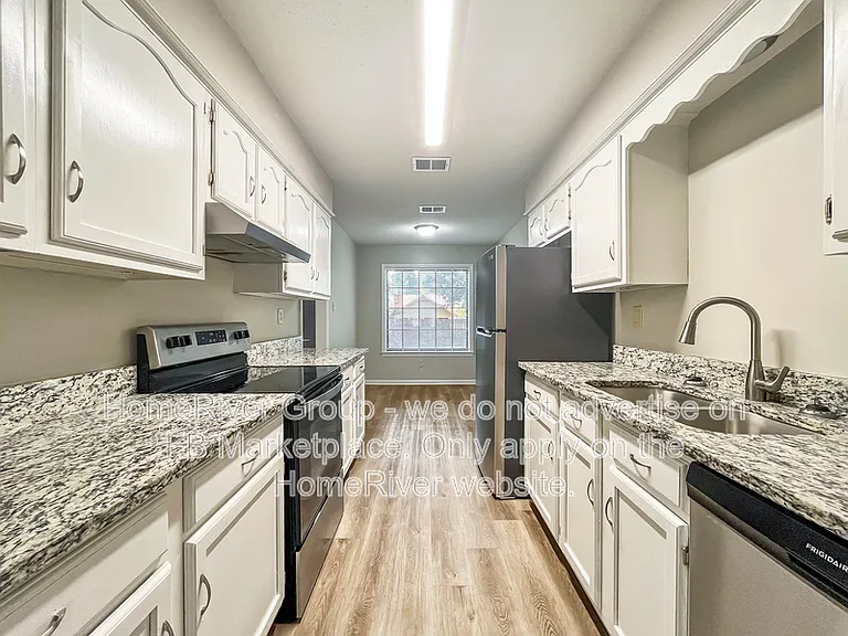 6845 Rockingham Rd — Photo 8