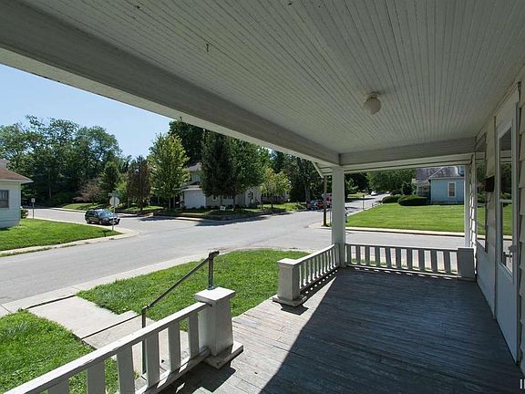 3rd image of 420 S Highland Ave