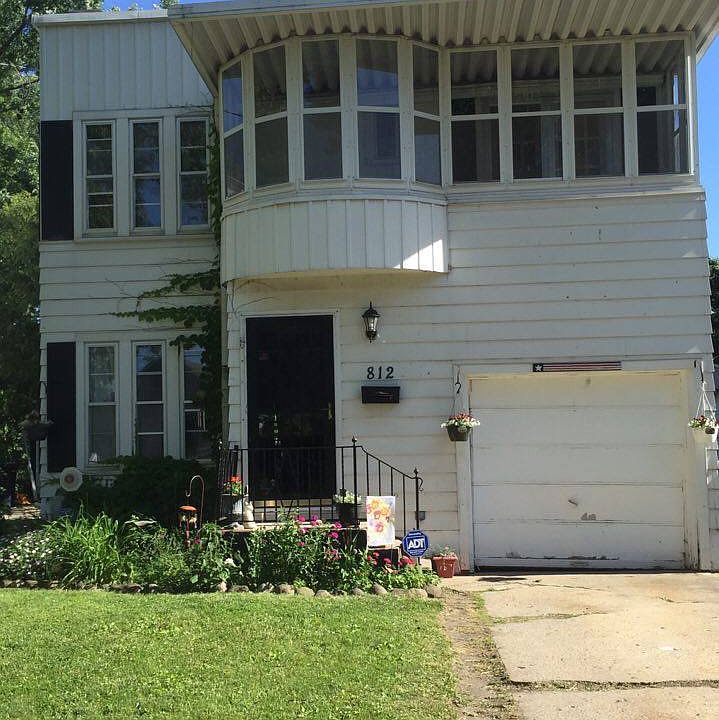 1st image of 812 Blaine Ave