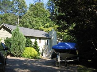 1052 Overlook Dr, Dawsonville, GA 30534