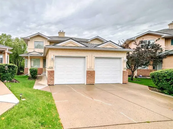 228 N Scenic Acres Ter NW, Calgary, AB T3L 1Y4