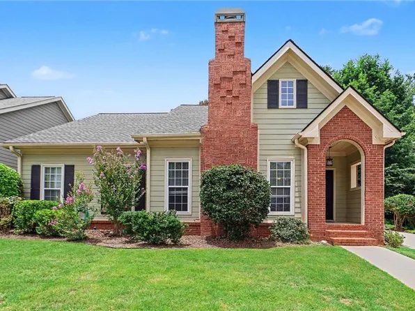215 Pickets Row, Peachtree City, GA 30269