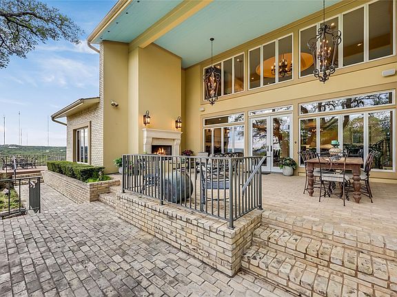 4th image of 3418 Mount Bonnell Cir