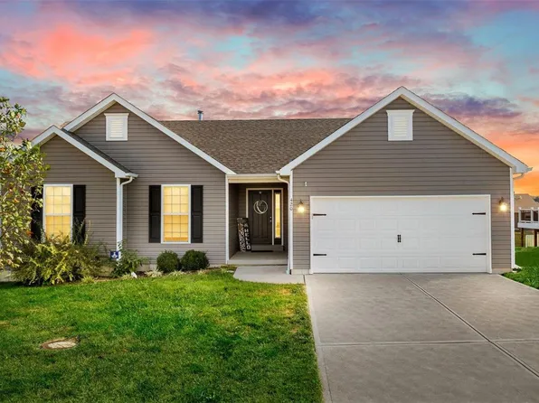 420 Rocky Mountain Dr, Troy, MO 63379