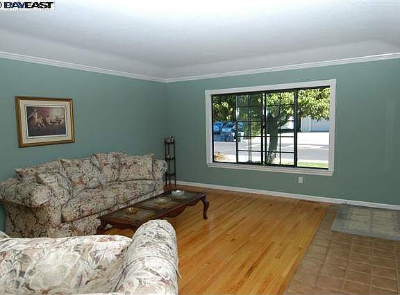 3rd image of 6363 Ebensburg Ln