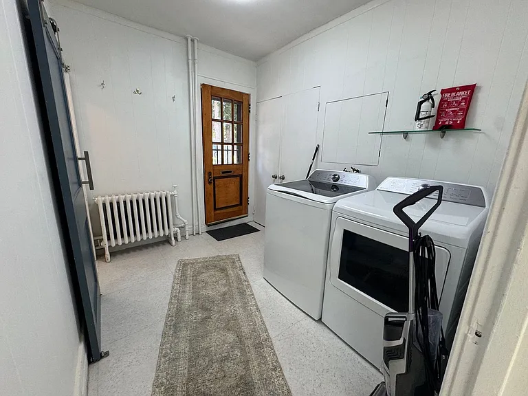 105 W Houghton Ave — Photo 11