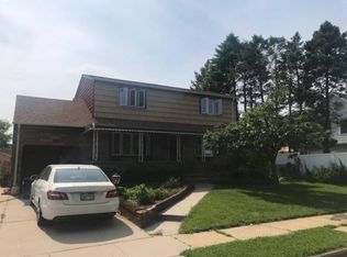 3 Imogene Dr, Massapequa, NY 11758