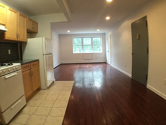 Rented by Ivy Properties | media 6