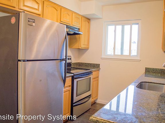 4th image of 1640 Brockton Way