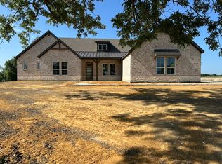 205 Cobb Rd, Leonard, TX 75452