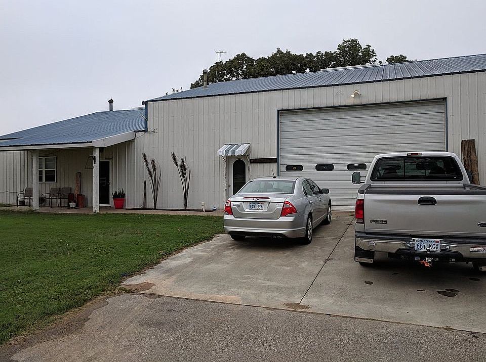 1st image of 3270 NE 50th St