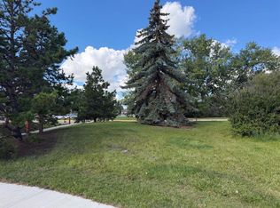 10415 96a St, Grande Prairie, AB T8V 2A7