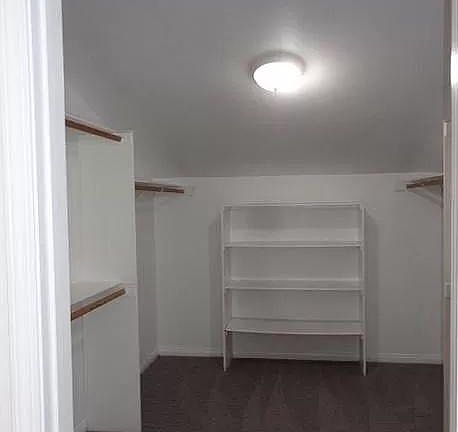 Master Bedroom walk in closet