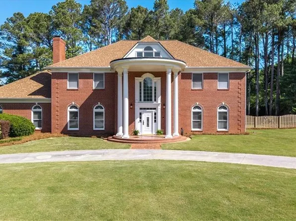 130 Victoria Dr, Fayetteville, GA 30214