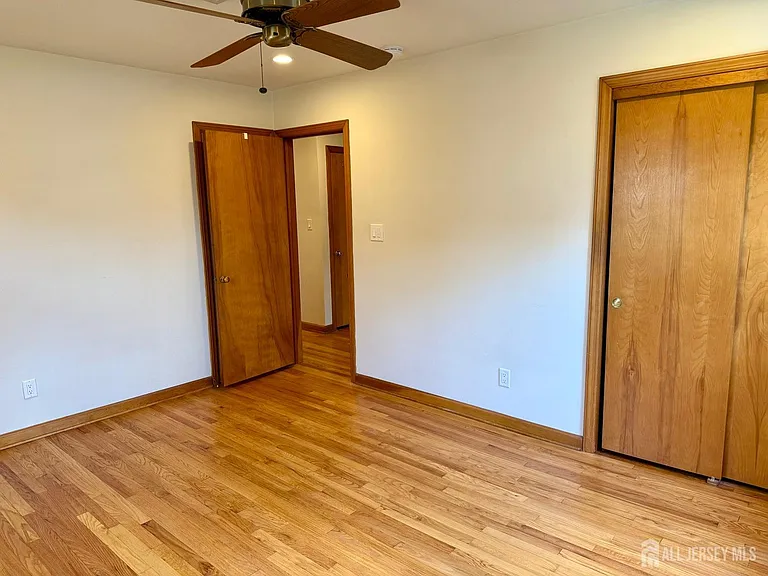 19 South Dr — Photo 15