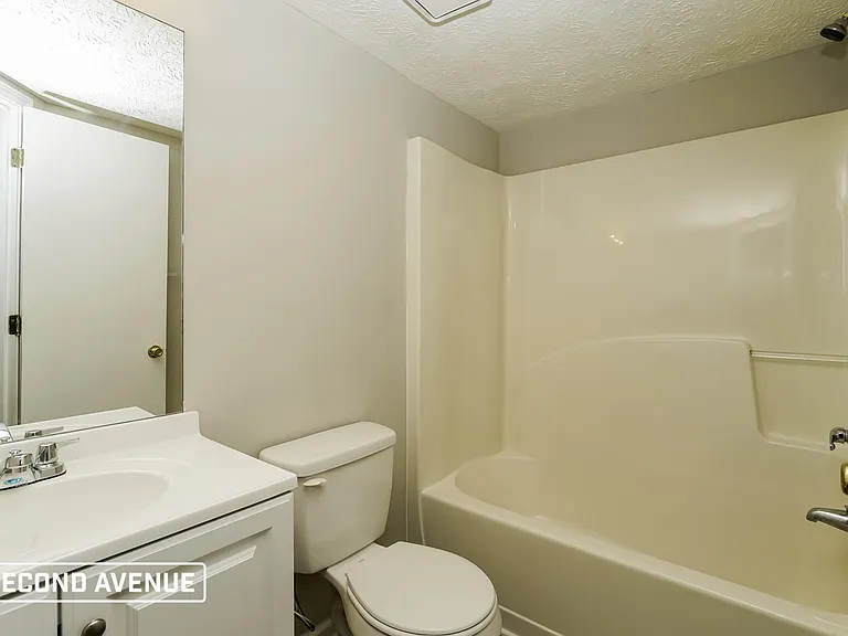 5946 Crescent Ridge Ct — Photo 16