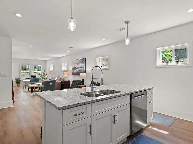 636 Francis Pl NW #B — Photo 18