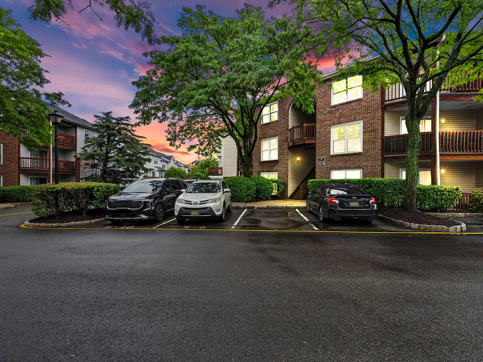 2 bed, $3,300 — Photo 1