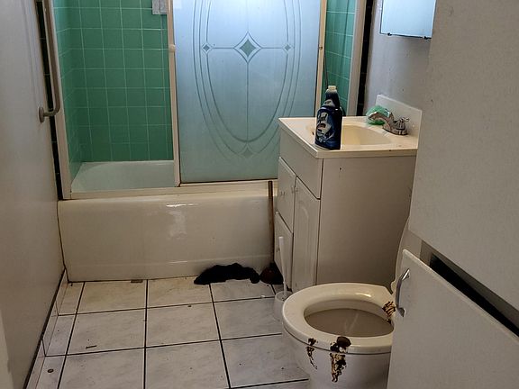 5th image of 4358 Altadena Ave