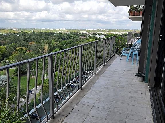 3rd image of 780 NE 69th St APT 1207