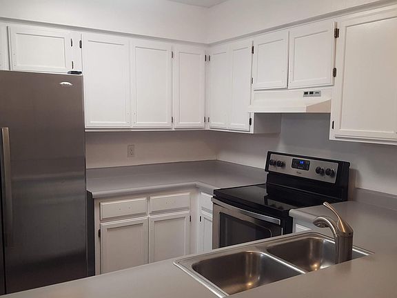 3rd image of 8708 Welles Hbr