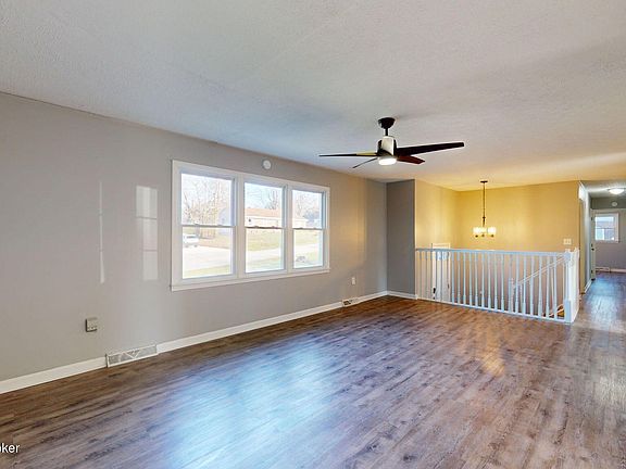 5th image of 53 Chenault Dr