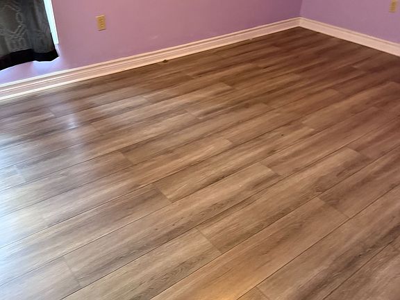 5th image of 21 Knightsbridge Rd #406