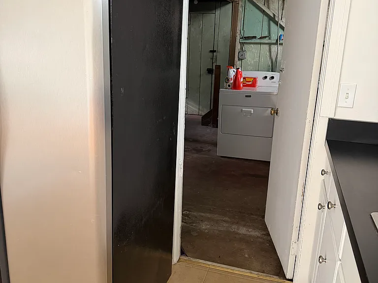 1517 Quincy Ave — Photo 14