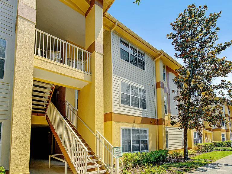 Williams Landing and Villas Apartments — Photo 18