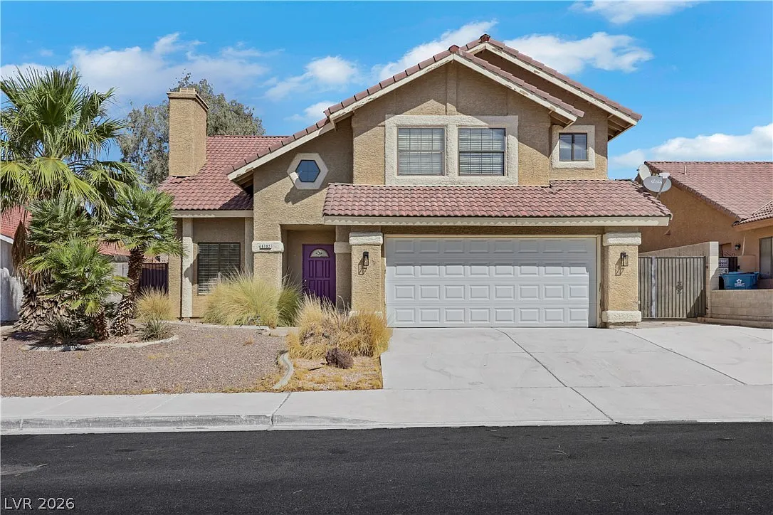 4 bed, 2.5 bath, 3853 sqft, $2,100 — Photo 1
