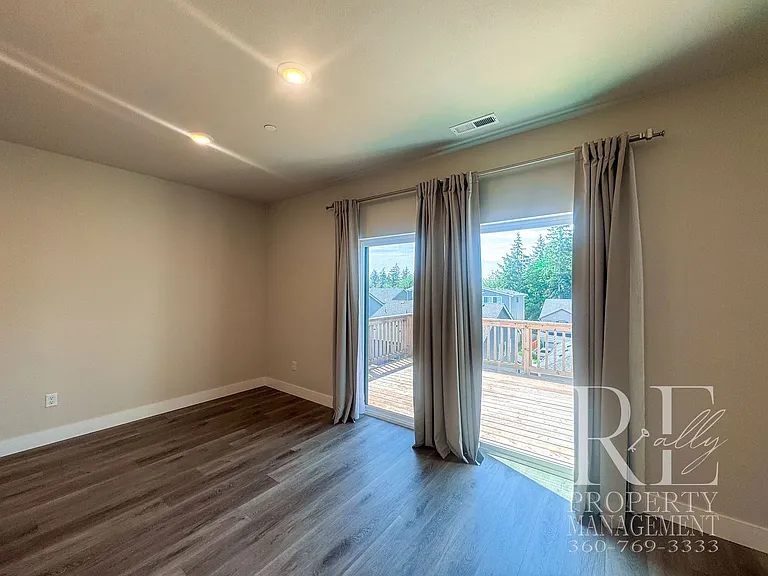 4219 Nettle Dr SE — Photo 10