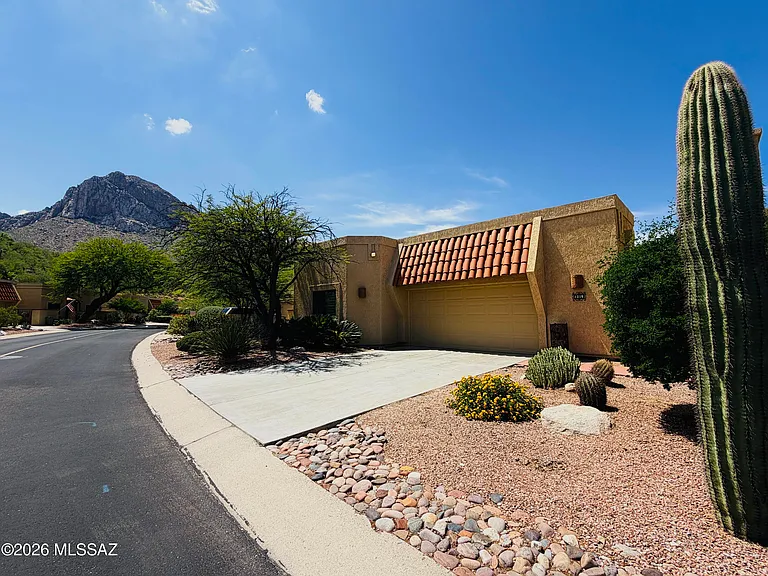 1216 E Camino Diestro — Photo 33