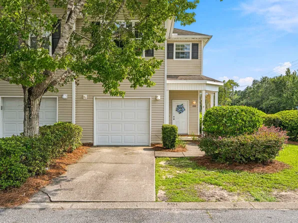 100 Farrah Ave, Niceville, FL 32578