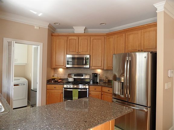 4th image of 5615 Creekfall Ln
