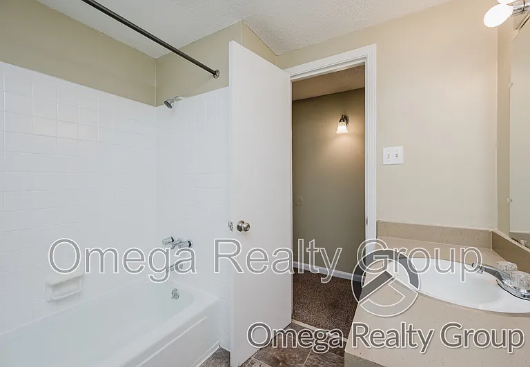 2262 Chapel Hill Rd — Photo 23
