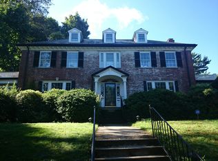 300 Clinton Rd, Brookline, MA 02445