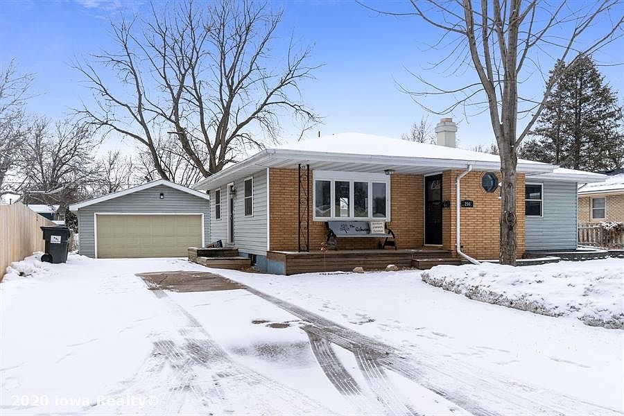 1st image of 206 SW Westlawn Dr