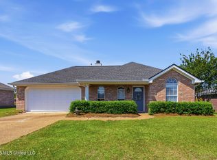 204 White Oak Pl, Pearl, MS 39208